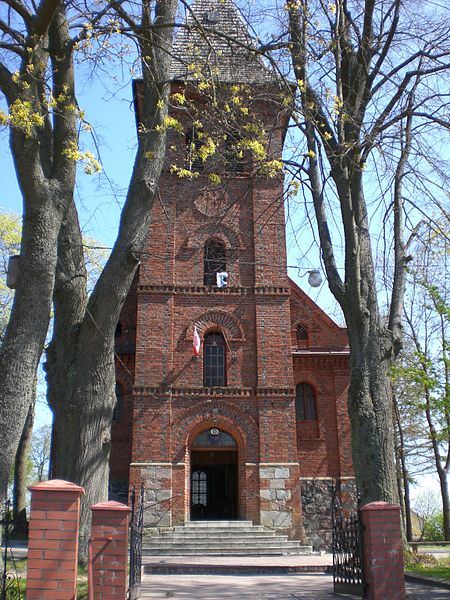 Kościół w Mirachowie, autor: Gdaniec, źródło: commons.wikimedia.org