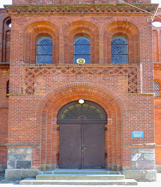 Kościół Św. Trócy w Dobrzycy, autor: Kenraiz, źródło: commons.wikimedia.org
