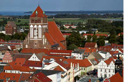 Panorama Starego Miasta wraz z kościołem Mariackim w Greifswaldzie  (fot. Tomasz Duda)