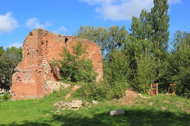 Ruiny kościoła w Mamonowie, Autor: Julian Nitzsche, źródło: commons.wikimedia.org