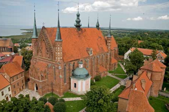 Zespół katedralny we Fromborku (fot. Tomasz Duda)