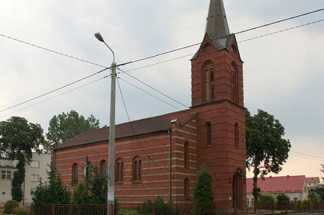 Kościół w Nowej Wsi Lęborskiej, autor: Paweł Marynowski / Wikimedia Commons / CC BY-SA 3.0