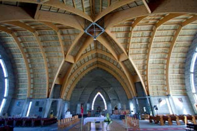 Wnętrze kościoła św. Jakuba w Łebie (fot. Tomasz Duda)
